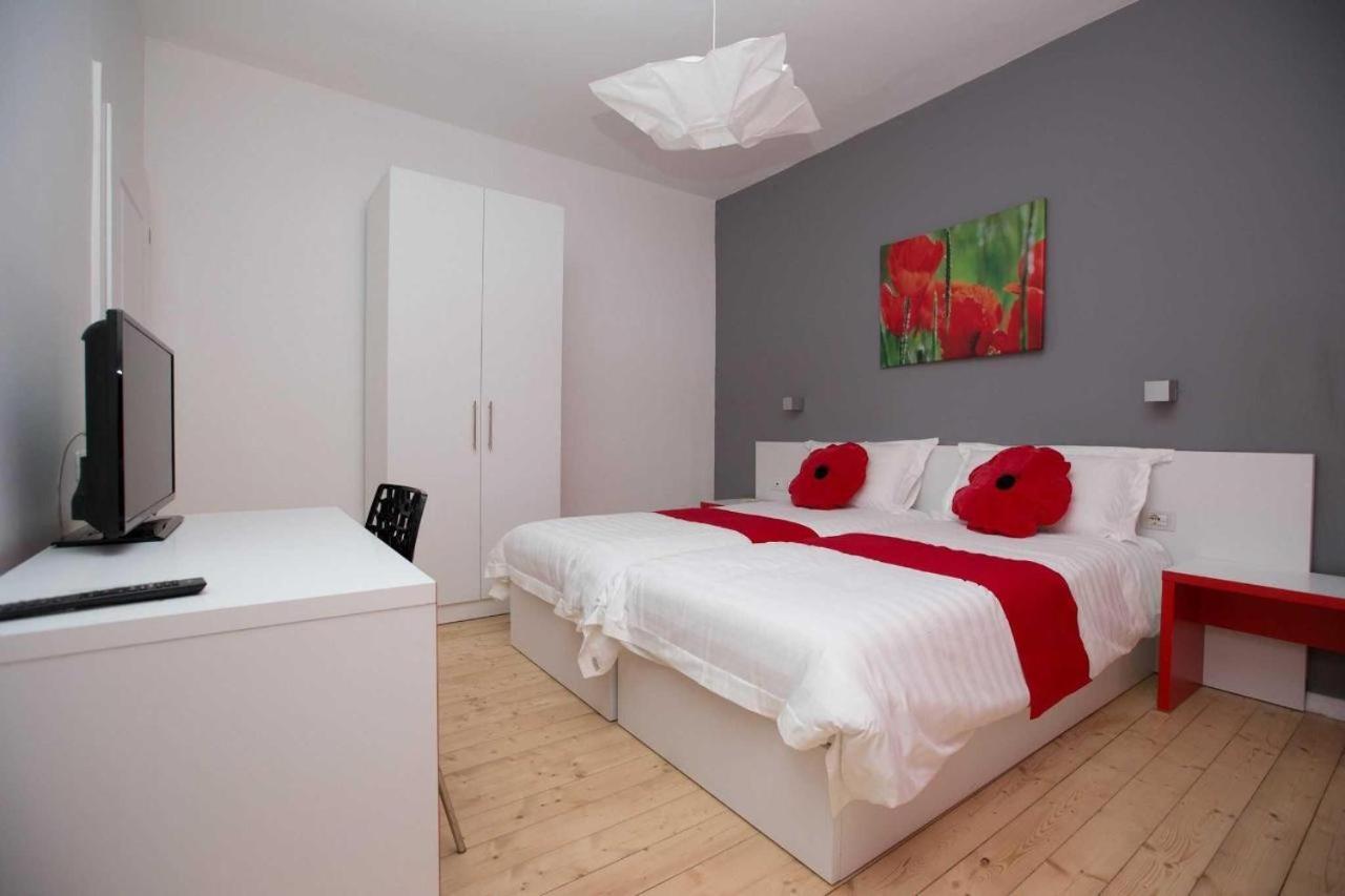 Hotel Rimini Tiranë Ngoại thất bức ảnh