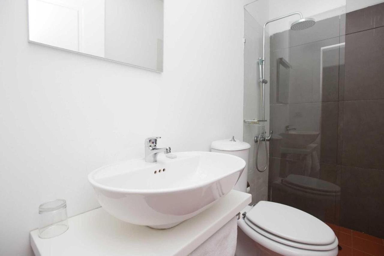 Hotel Rimini Tiranë Phòng bức ảnh